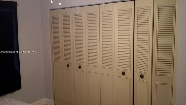 Foto del edificio - 7205 NW 76th Pl