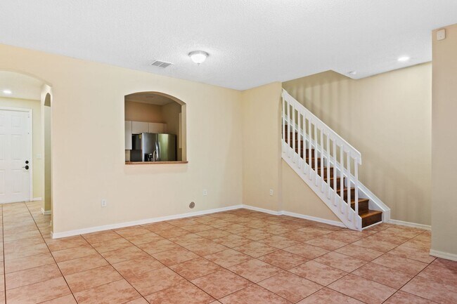 Foto del edificio - Spacious 3-bedroom, 3-bathroom home