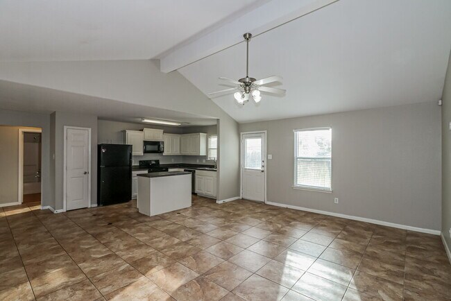 Foto del edificio - 4010 Cozy Trail Ct
