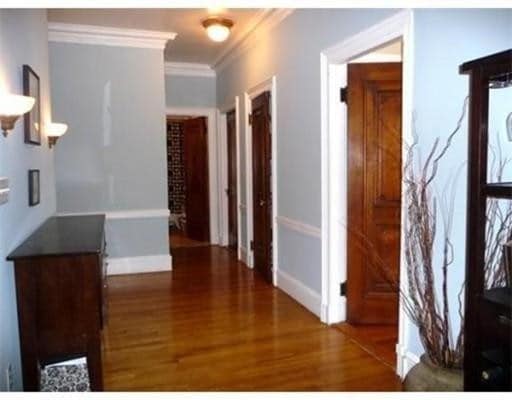 Building Photo - 1514 Beacon St