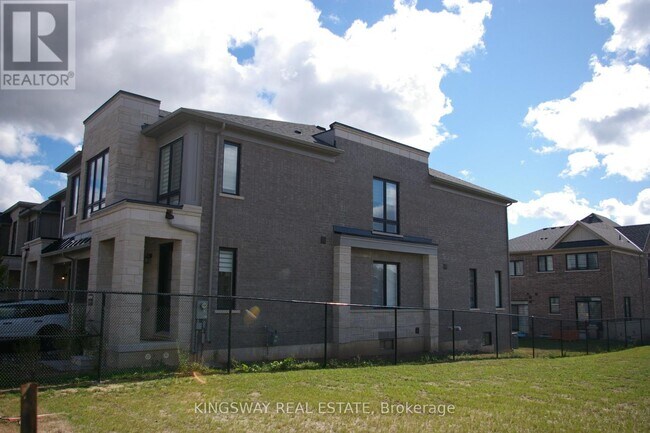 Building Photo - 1412 National Cmn