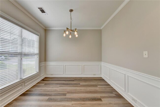 Foto del edificio - 2208 Staunton Dr NW