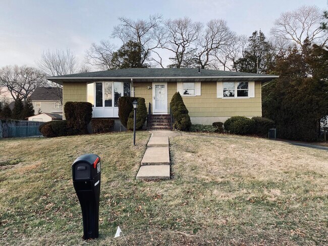 Foto del edificio - 233 Bay Blvd