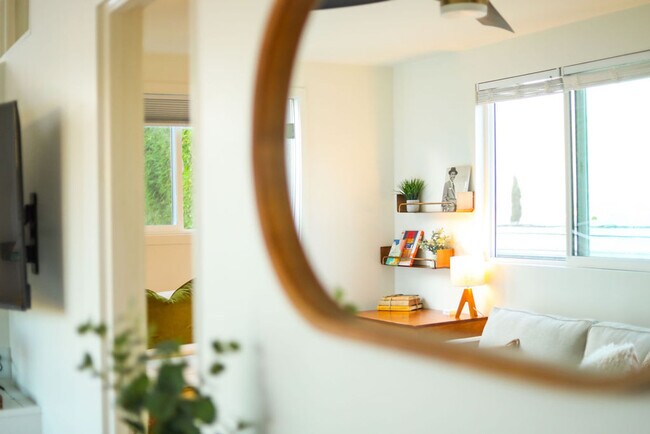 Foto del edificio - 1771 Torrance St