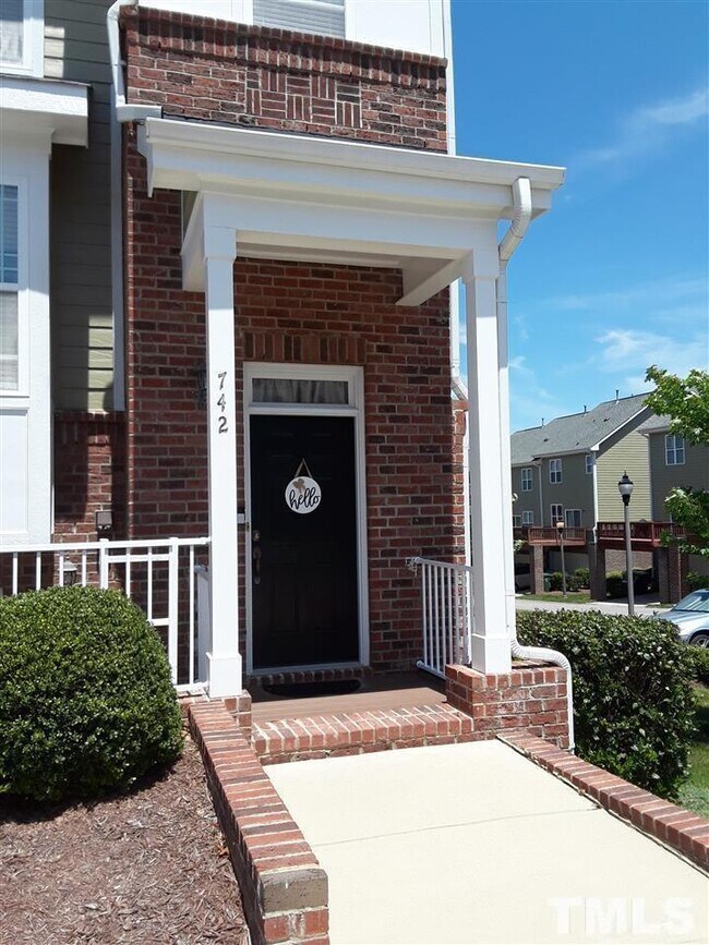 Building Photo - 742 Blossom Grove Dr