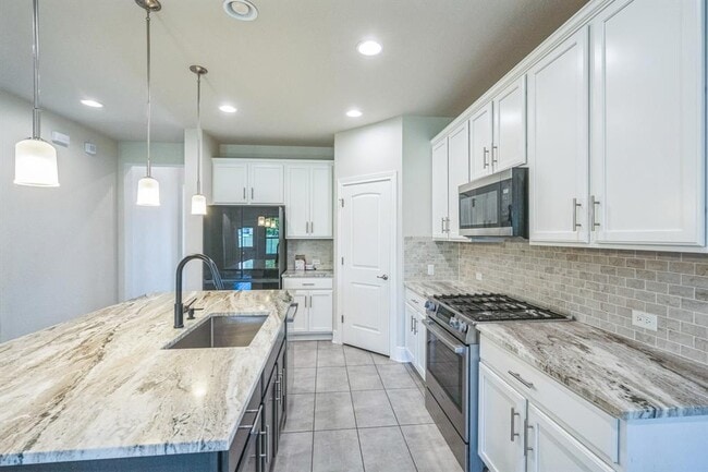 Building Photo - 305 Crossvine Trail