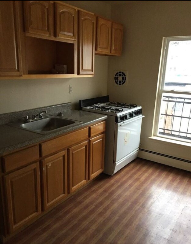 Primary Photo - 110 Lincoln Ave