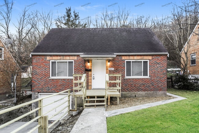 Photo - 3927 Delhi Rd House