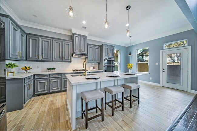 Foto del edificio - 8611 Joggers Ln