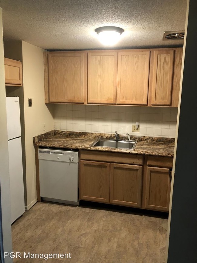 Foto del edificio - 2 br, 1 bath House - 214 Burgundy Hill Lane