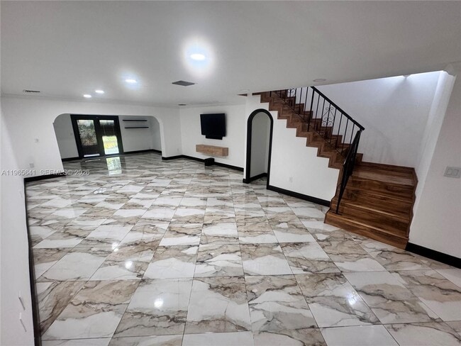 Building Photo - 3994 Estepona Ave