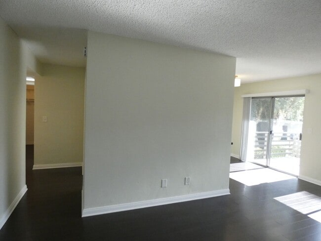 Building Photo - *Available NOW  in La Habra!*