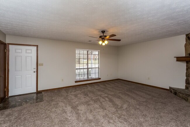 Foto del edificio - 295 Summertown Dr