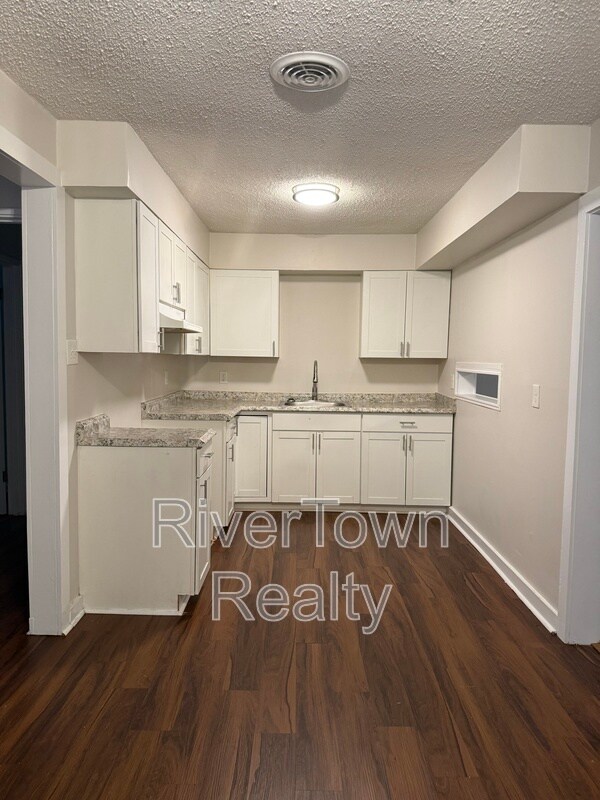 Building Photo - 824 Milstead Rd