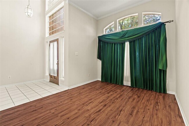 Foto del edificio - 1711 Abellfield Ln