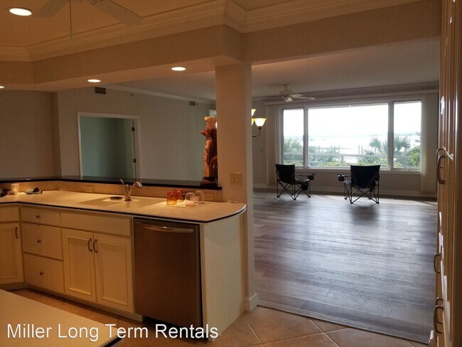 Building Photo - 3 br, 2 bath House - 2 Village North 2 Com...