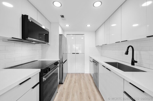 Foto del edificio - 500 NE 2nd St