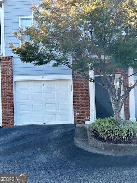 Building Photo - 104 Vinings Forest Cir SE