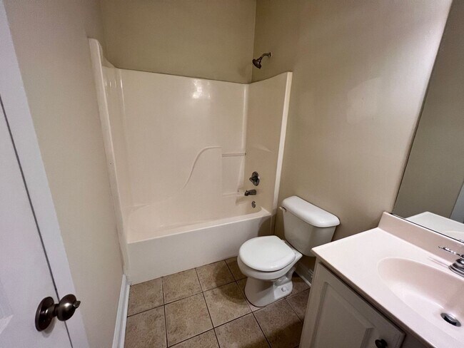 Foto del edificio - PRE-LEASING FOR AUGUST 2026!