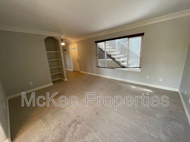 Foto del edificio - 4328 College Ave