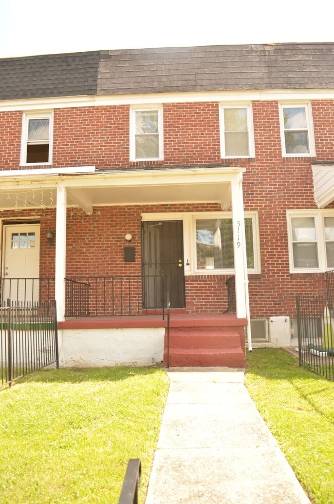 Building Photo - 5119 Nelson Ave