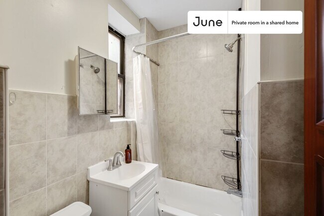 Foto del edificio - Room in Shared 3 bed/1 bath home in Upper West Side