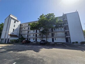 Building Photo - 8700 N Sherman Cir