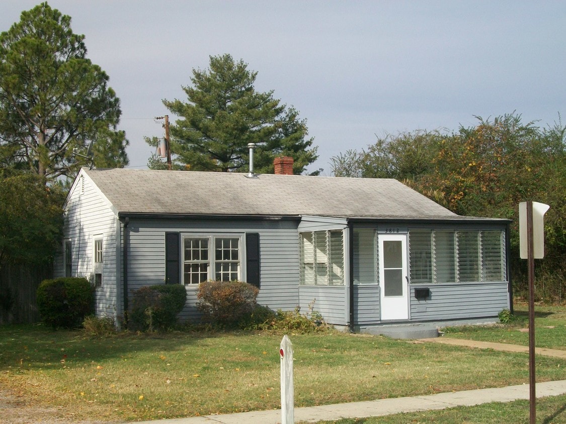 Primary Photo - 3812 Alma Ave