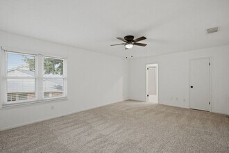 Building Photo - 66 T Huxley Ln