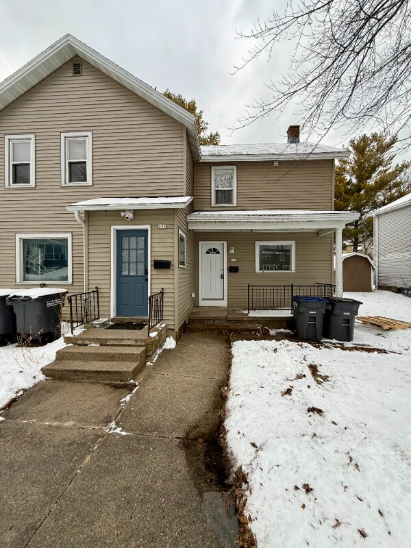 Building Photo - 406 Center Ave