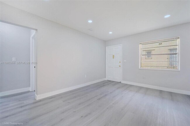 Building Photo - 1057 NW 30th St