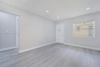 Building Photo - 1057 NW 30th St