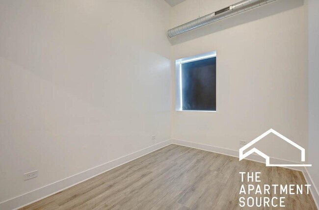 Foto del edificio - 4731 N Western Ave