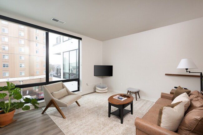 Foto del edificio - 1632 N Franklin Pl