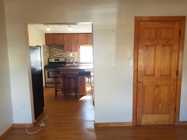 Building Photo - 138 20th St