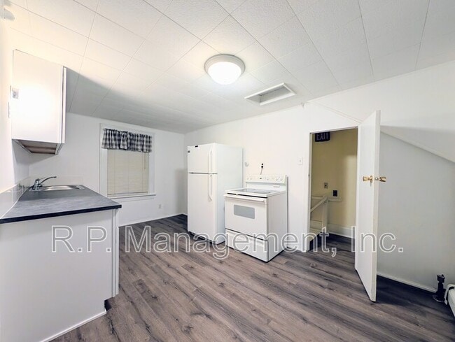 Building Photo - 538 2nd St NW