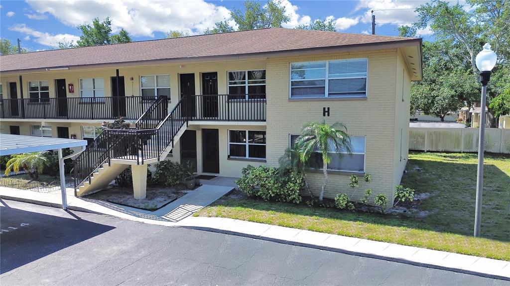 Foto principal - 2501 Harn Blvd