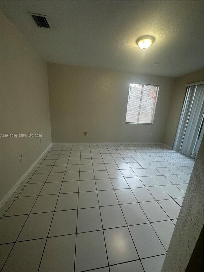 Foto del edificio - 2440 SE 14th Ave