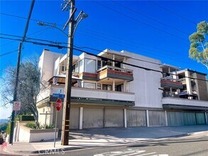 Building Photo - 2575 E 19th St