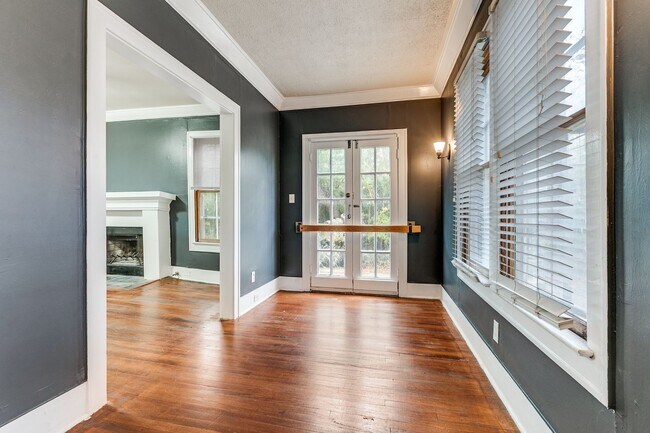 Foto del edificio - BEACON HILL 3-BEDROOM WITH DETACHED CASITA