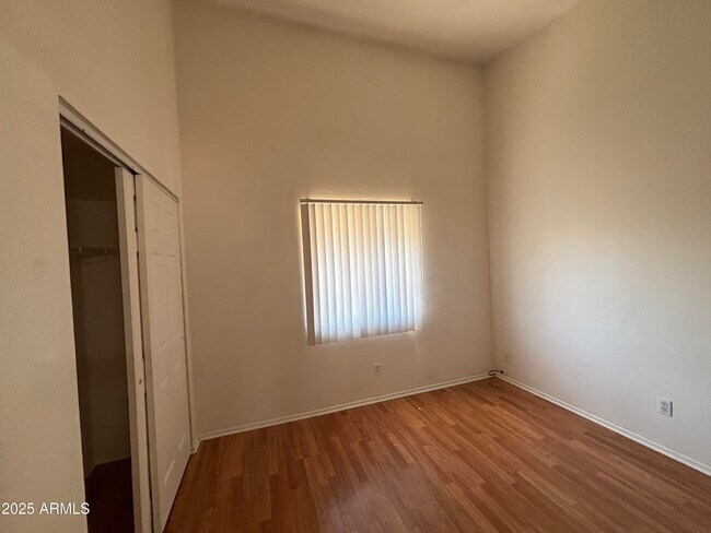 Foto del edificio - 1200 Lanny Ave