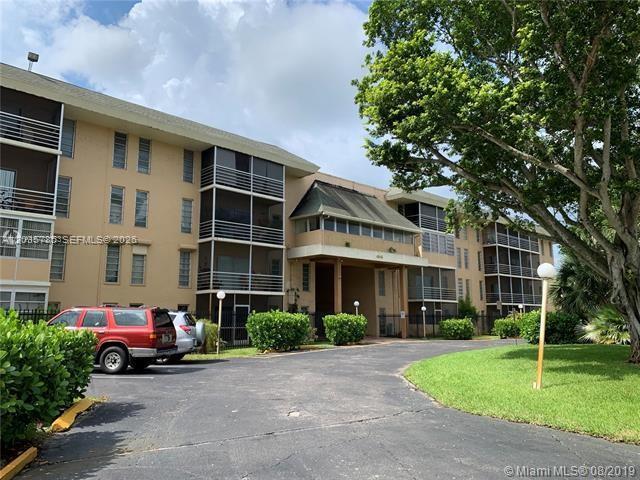 Foto del edificio - 4848 NW 24th Ct