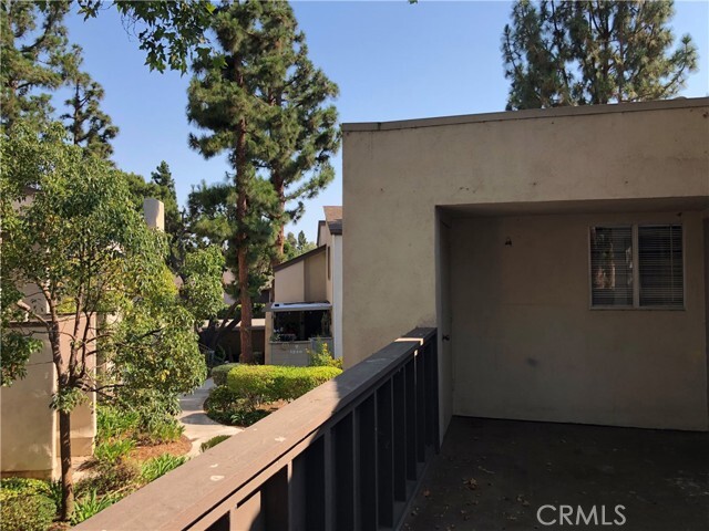 Foto del edificio - 1240 Cabrillo Park Dr