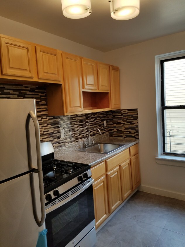 Foto principal - 3030 Holland Ave