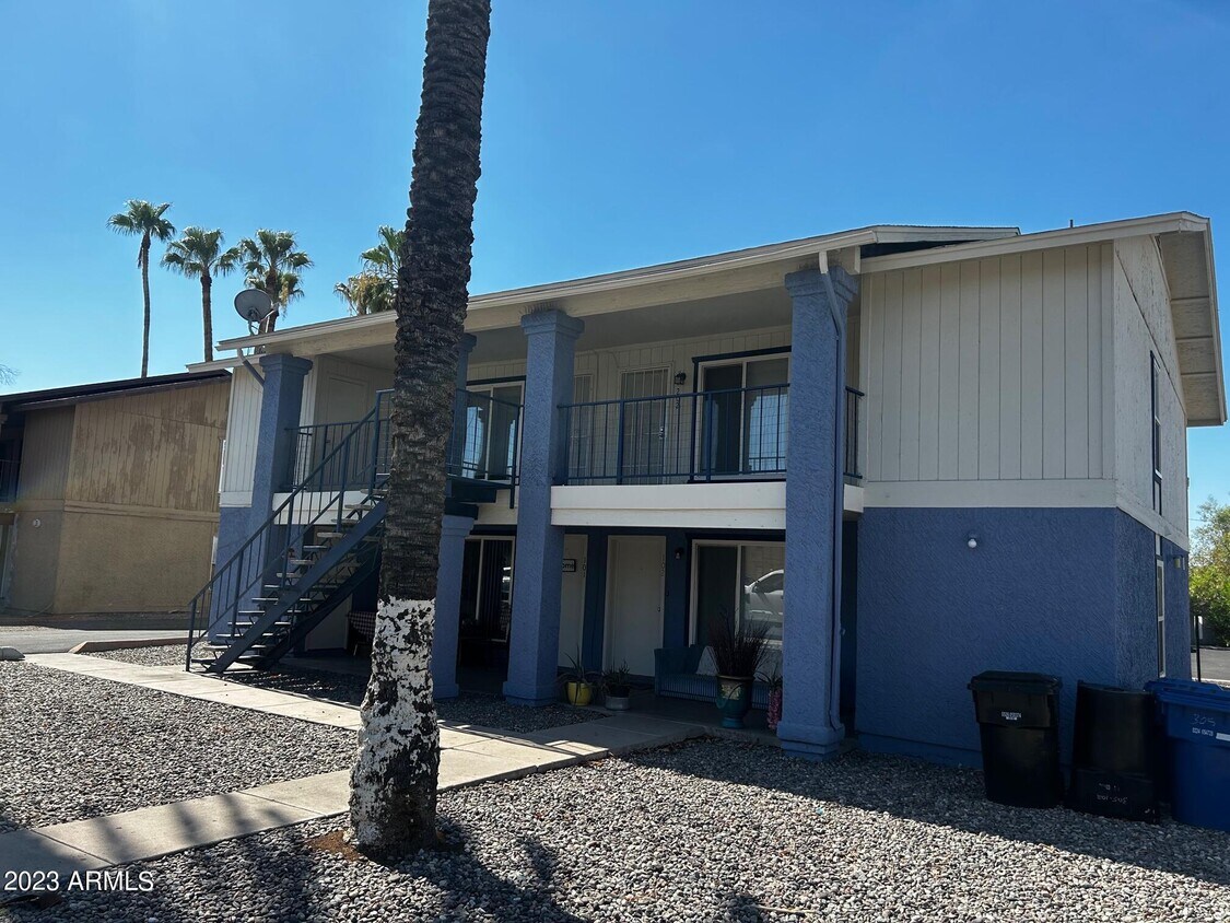 305 E Vine Cir Unit 201, Mesa, AZ 85210 Apartment for Rent in Mesa