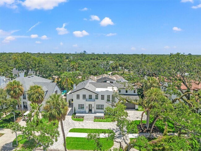 Building Photo - 804 Idlewood Dr