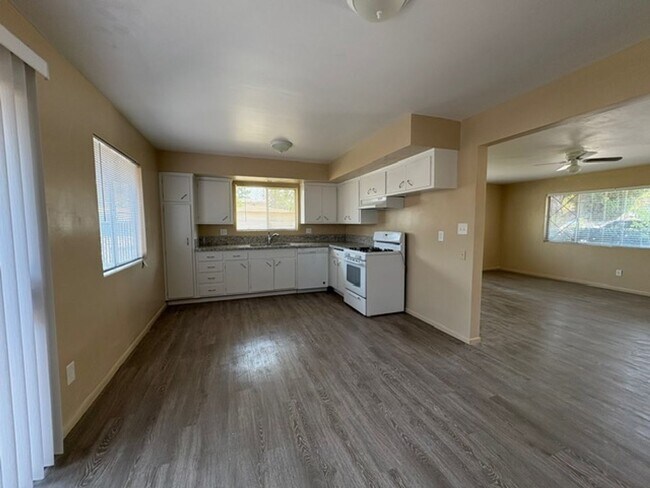 Foto del edificio - Exeter (DD)