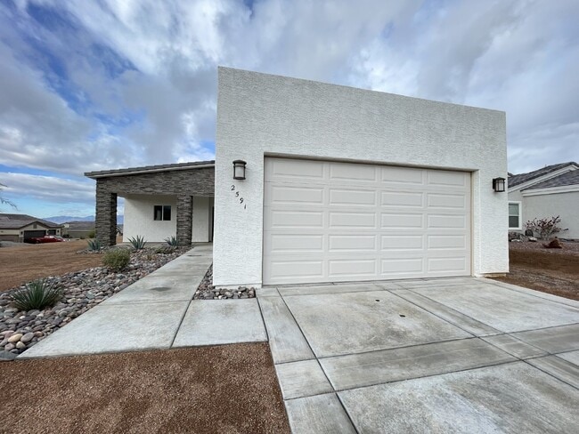 Building Photo - Beautiful Contemporary home with panoramic...