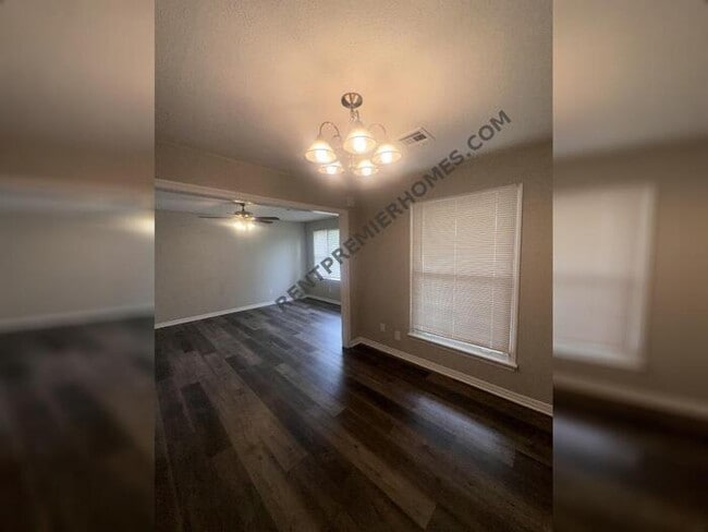 Building Photo - 1504 Casady Ln