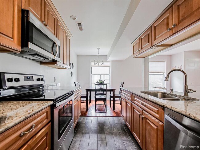 Foto del edificio - 3115 Sunnyside Ct
